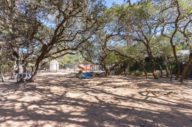 1060 Jessica Ln, Garwood, TX 77442