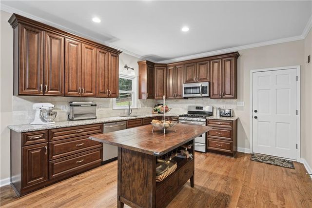 613 Leah Drive, Powder Springs, GA 30127