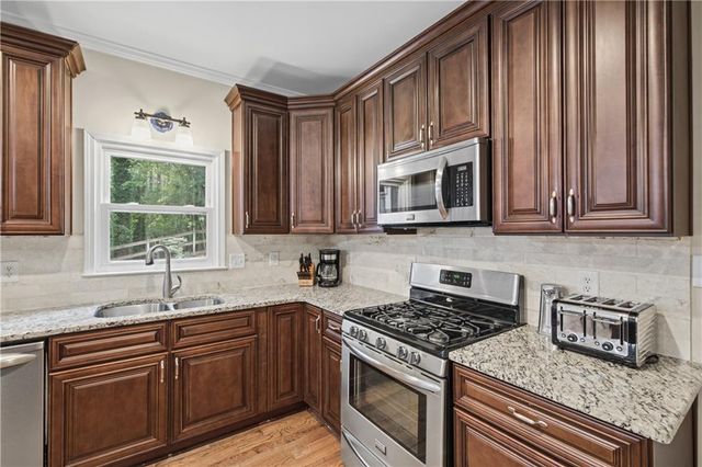613 Leah Drive, Powder Springs, GA 30127