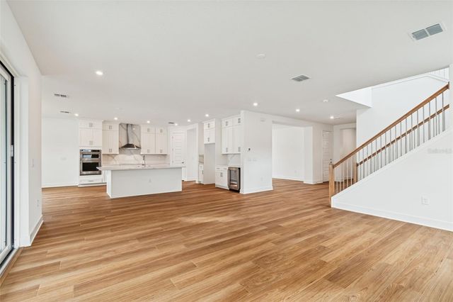 804 W PENINSULAR STREET, Tampa, FL 33603