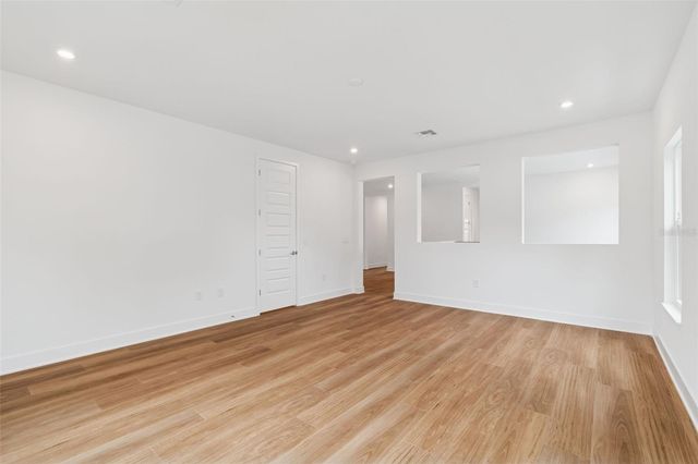 804 W PENINSULAR STREET, Tampa, FL 33603