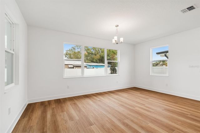 804 W PENINSULAR STREET, Tampa, FL 33603