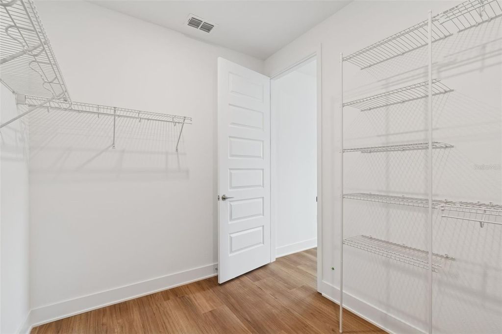 Image 40 of property listing at 804 W PENINSULAR STREET, Tampa, FL 33603