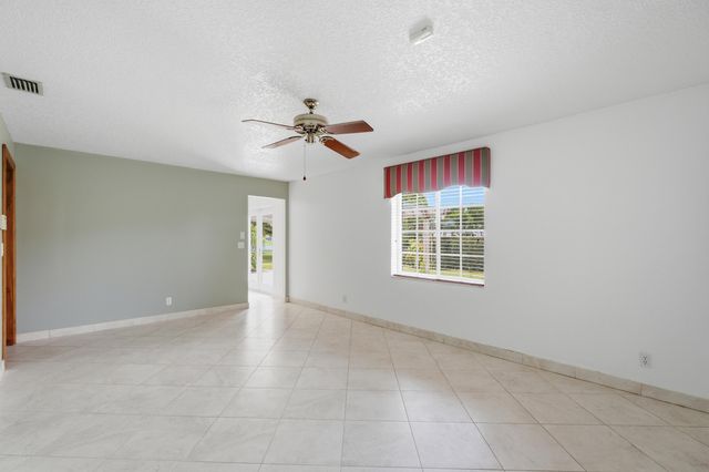 4778 Blue Pine Circle, Lake Worth, FL 33463