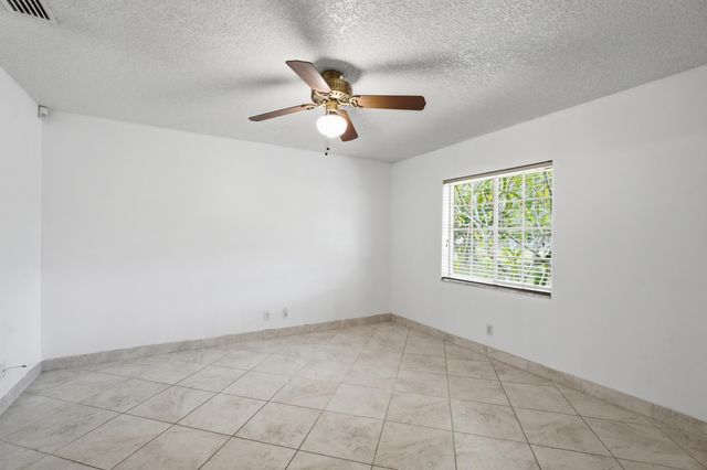 4778 Blue Pine Circle, Lake Worth, FL 33463