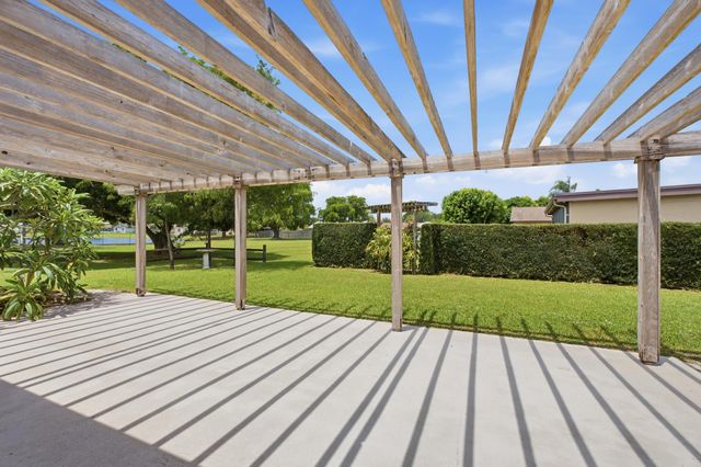 4778 Blue Pine Circle, Lake Worth, FL 33463