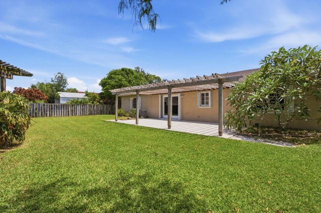 4778 Blue Pine Circle, Lake Worth, FL 33463