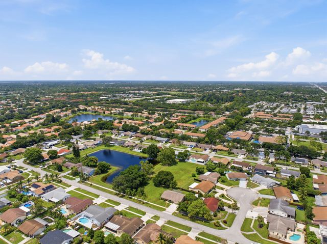 4778 Blue Pine Circle, Lake Worth, FL 33463