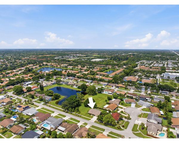 4778 Blue Pine Circle, Lake Worth, FL 33463