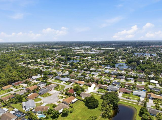 4778 Blue Pine Circle, Lake Worth, FL 33463