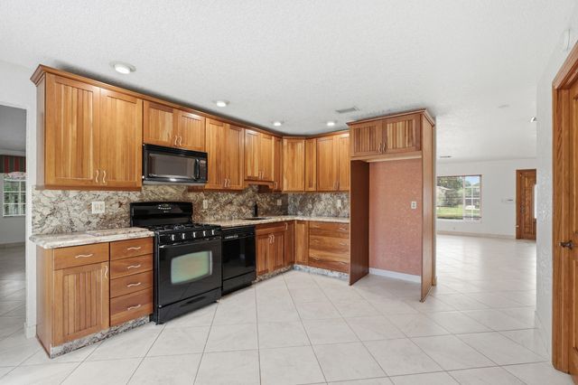 4778 Blue Pine Circle, Lake Worth, FL 33463