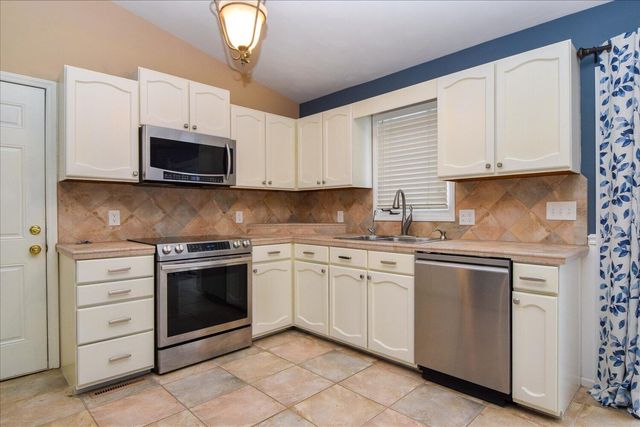 246 Pinehurst DR, Daleville, VA 24083