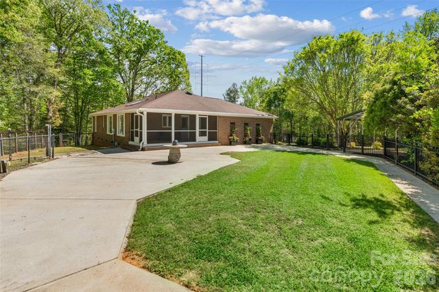 3654 S Dobys Bridge Road, Fort Mill, SC 29715