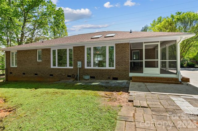 3654 S Dobys Bridge Road, Fort Mill, SC 29715