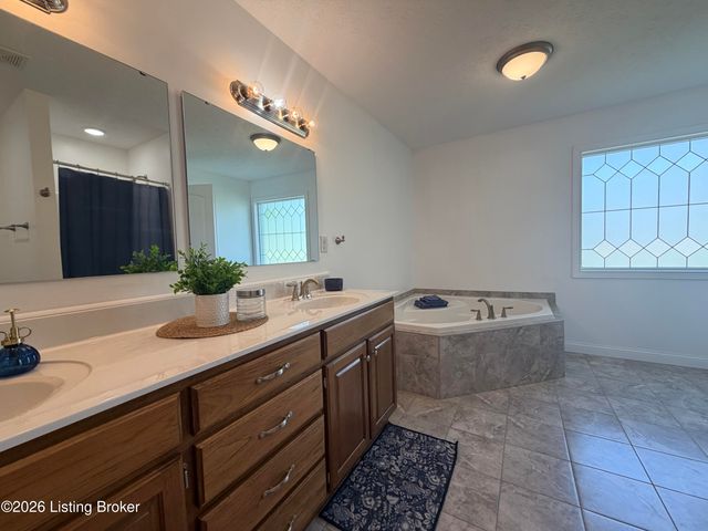 154 River Cliff Blvd, Brandenburg, KY 40108