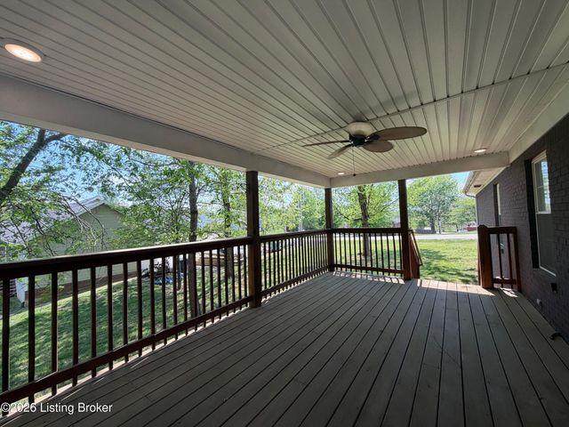 154 River Cliff Blvd, Brandenburg, KY 40108