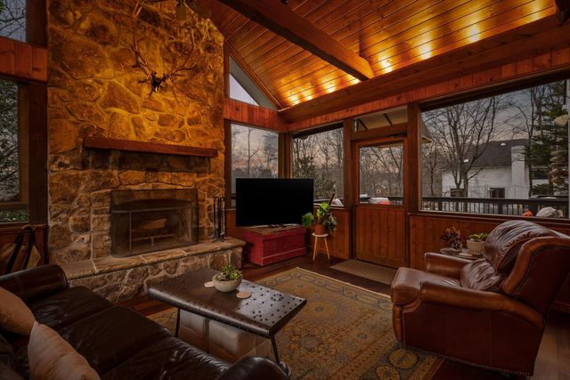 40 Cool Springs Road, Signal Mountain, TN 37377