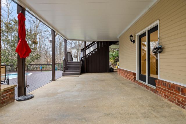 40 Cool Springs Road, Signal Mountain, TN 37377