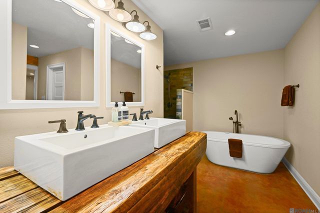 12024 Lovett Rd, Central, LA 70818