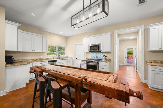 12024 Lovett Rd, Central, LA 70818