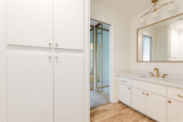 2827 Indian Creek Boulevard, Oklahoma City, OK 73120