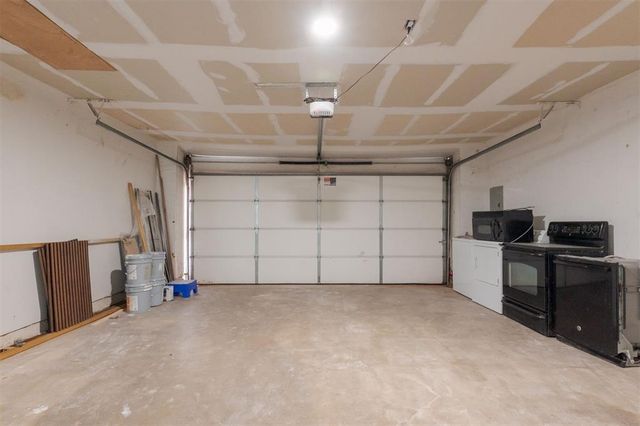 2827 Indian Creek Boulevard, Oklahoma City, OK 73120