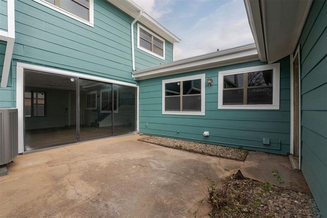 2827 Indian Creek Boulevard, Oklahoma City, OK 73120