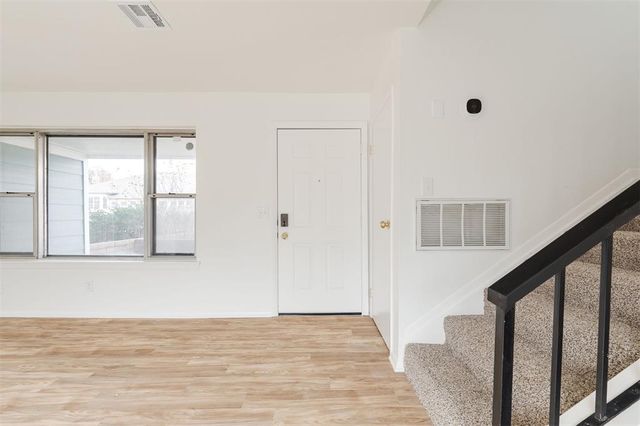 2827 Indian Creek Boulevard, Oklahoma City, OK 73120