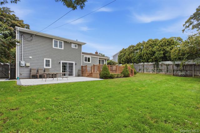 23 Apple Tree Drive, Hauppauge, NY 11788