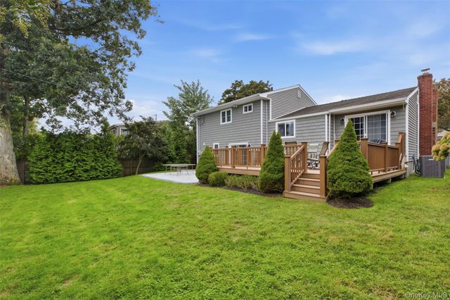 23 Apple Tree Drive, Hauppauge, NY 11788