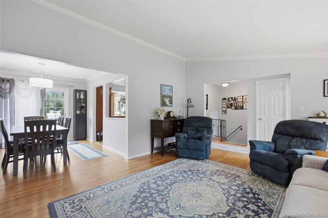 23 Apple Tree Drive, Hauppauge, NY 11788