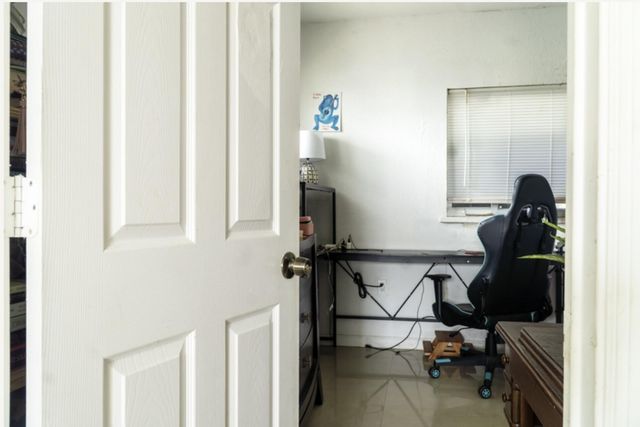 528 Churchill Road, West Palm Beach, FL 33405