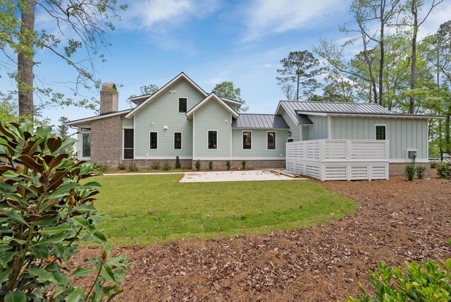 111 Peninsula Drive, Ravenel, SC 29470