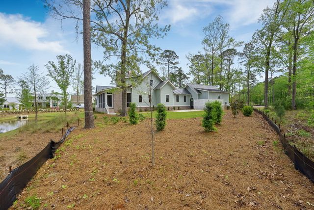111 Peninsula Drive, Ravenel, SC 29470