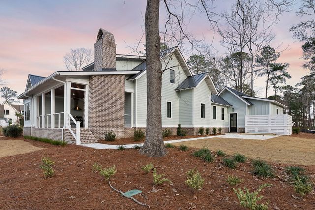 111 Peninsula Drive, Ravenel, SC 29470