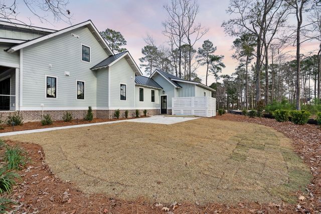 111 Peninsula Drive, Ravenel, SC 29470
