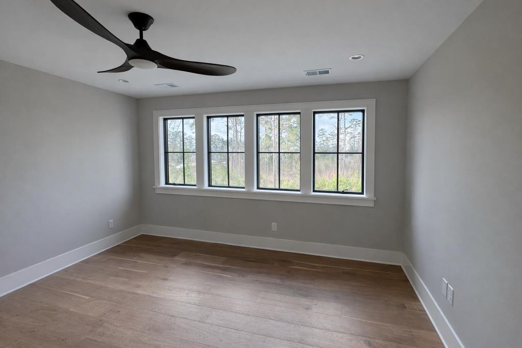 Image 21 of property listing at 111 Peninsula Drive, Ravenel, SC 29470