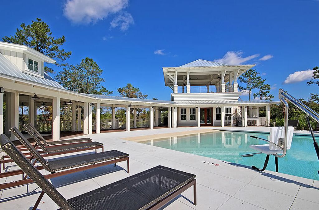 Image 49 of property listing at 111 Peninsula Drive, Ravenel, SC 29470