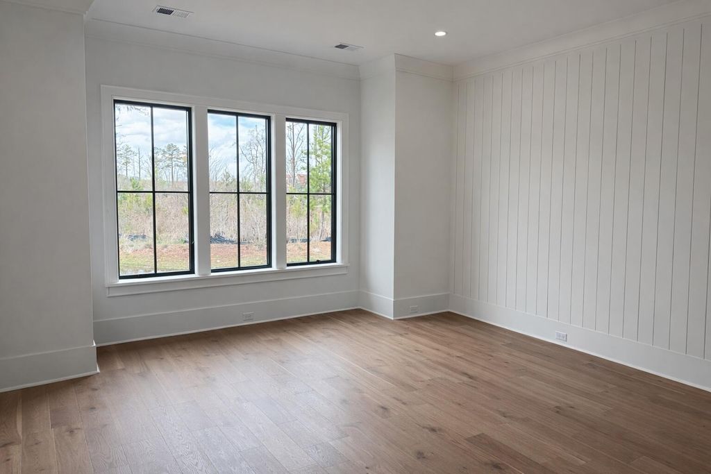 Image 8 of property listing at 111 Peninsula Drive, Ravenel, SC 29470