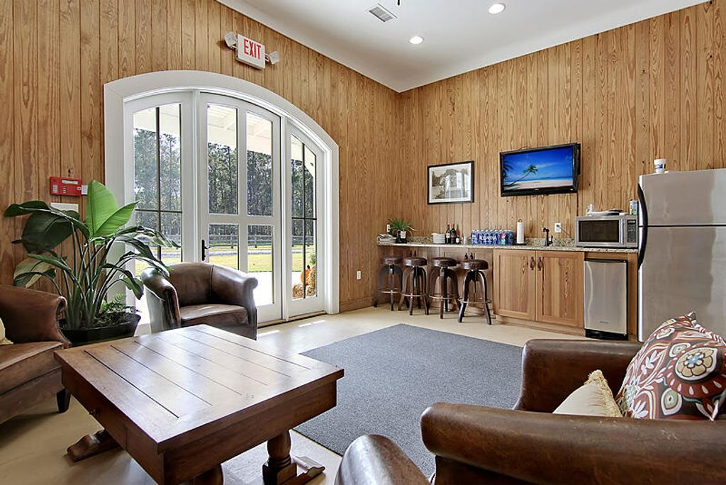 Image 88 of property listing at 111 Peninsula Drive, Ravenel, SC 29470