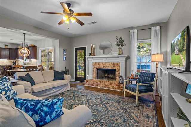 906 Maple Creek Court, Loganville, GA 30052