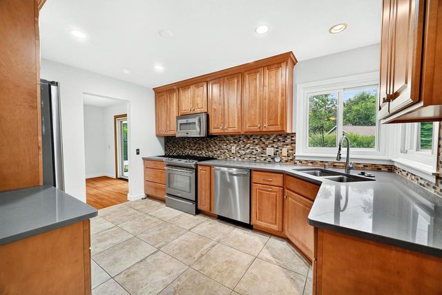 6622 FRANKLIN Avenue, Middleton, WI 53562