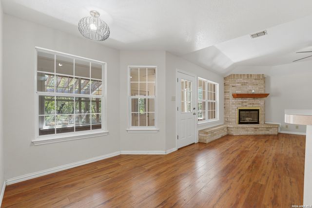 238 Deer Ridge, La Vernia, TX 78121