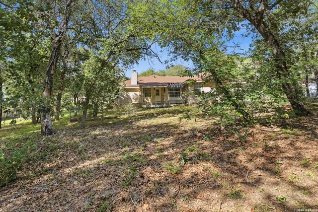 238 Deer Ridge, La Vernia, TX 78121