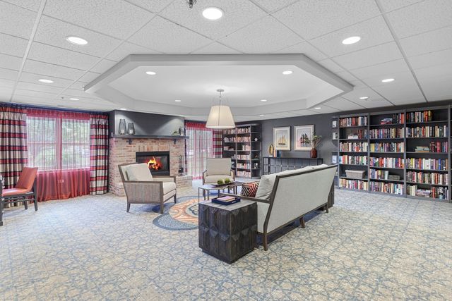 2000 Randi Drive 322, Aurora, IL 60504