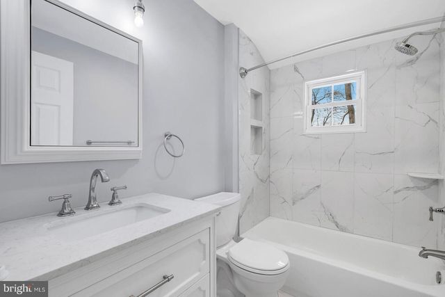 9 WHIPPLE WAY, Sewell, NJ 08080