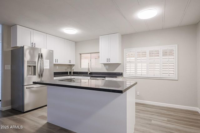 2650 W UNION HILLS Drive 25, Phoenix, AZ 85027