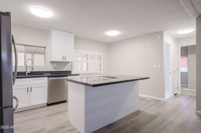 2650 W UNION HILLS Drive 25, Phoenix, AZ 85027