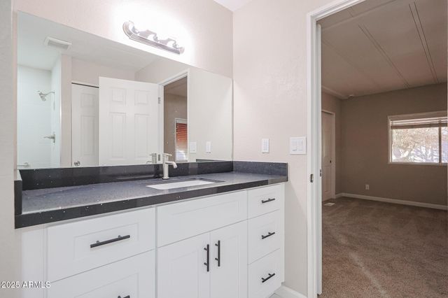 2650 W UNION HILLS Drive 25, Phoenix, AZ 85027