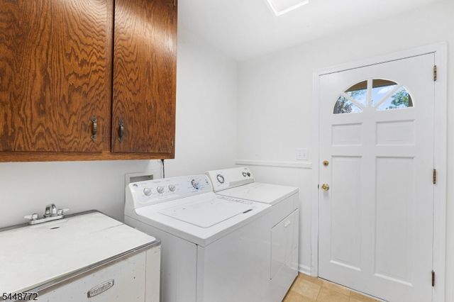 8 Patriot Rd, Peapack Gladstone Boro, NJ 07934